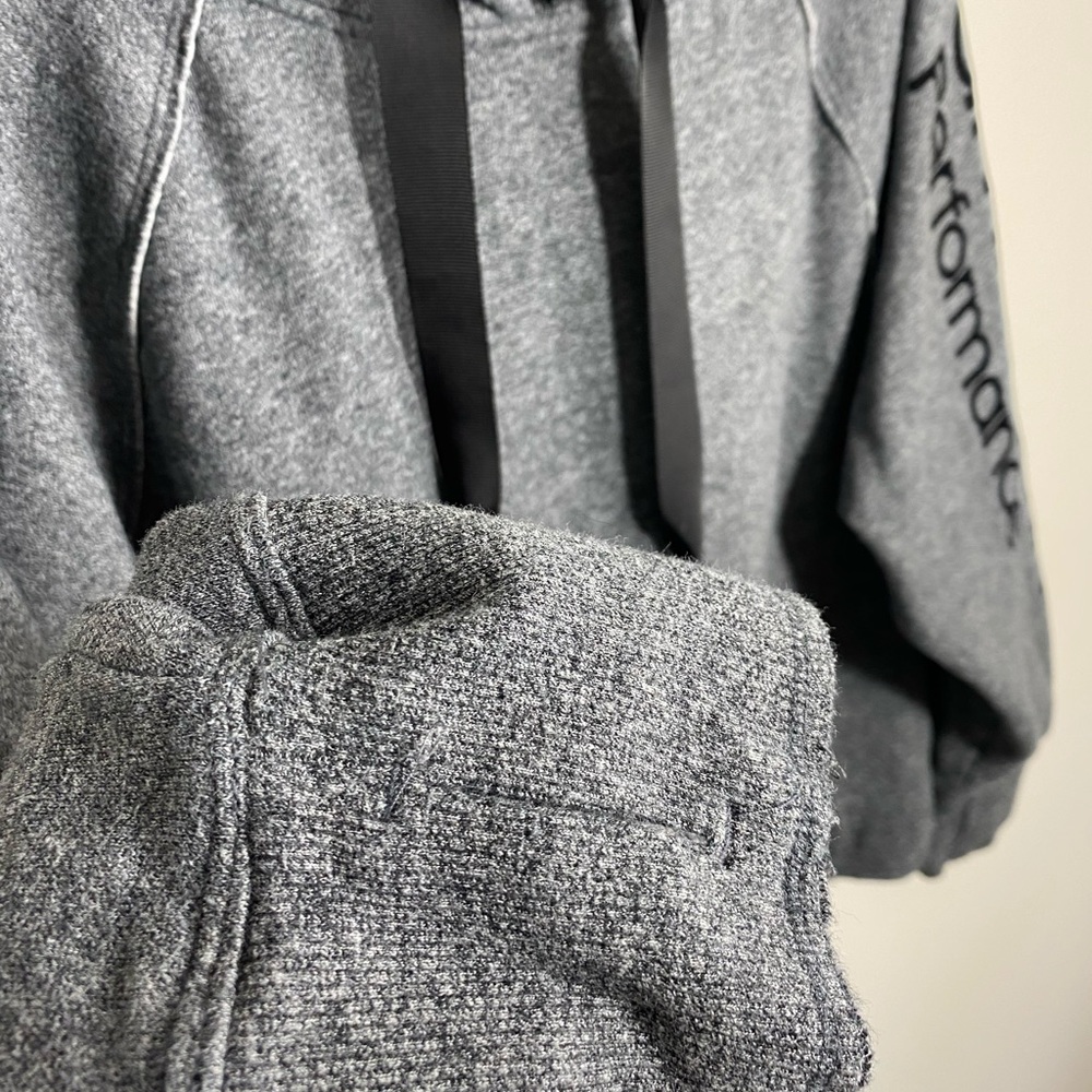 Calvin Klein Hooded Sweatshirt - Picture 9 of 10